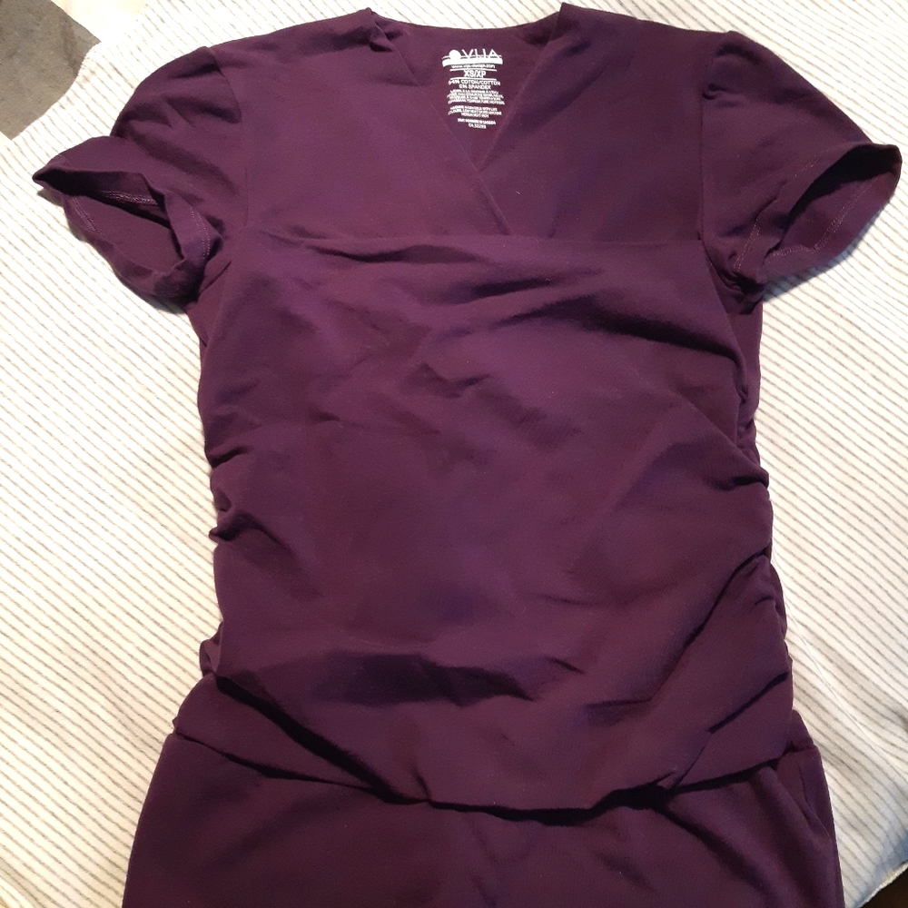 Vija skin to skin kangaroo shirt